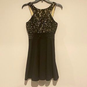 NWT Juniors Speechless Dress 👗 Size 3 Black Lace Strapless Flowy Skirt
